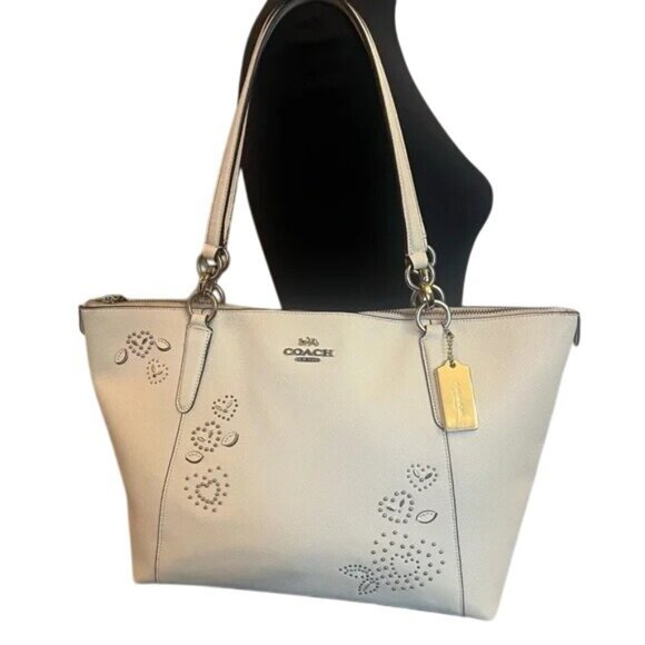 SOLD Coach 2018 Ava Heart Bandana Rivets Crossgrain Leather Embellished tote - Picture 10 of 16